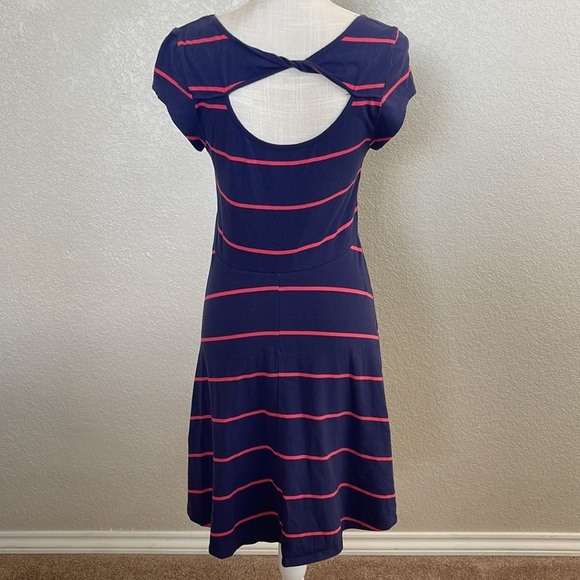 Short Sleeve Striped Dress by So. Size Large - Picture 2 of 8